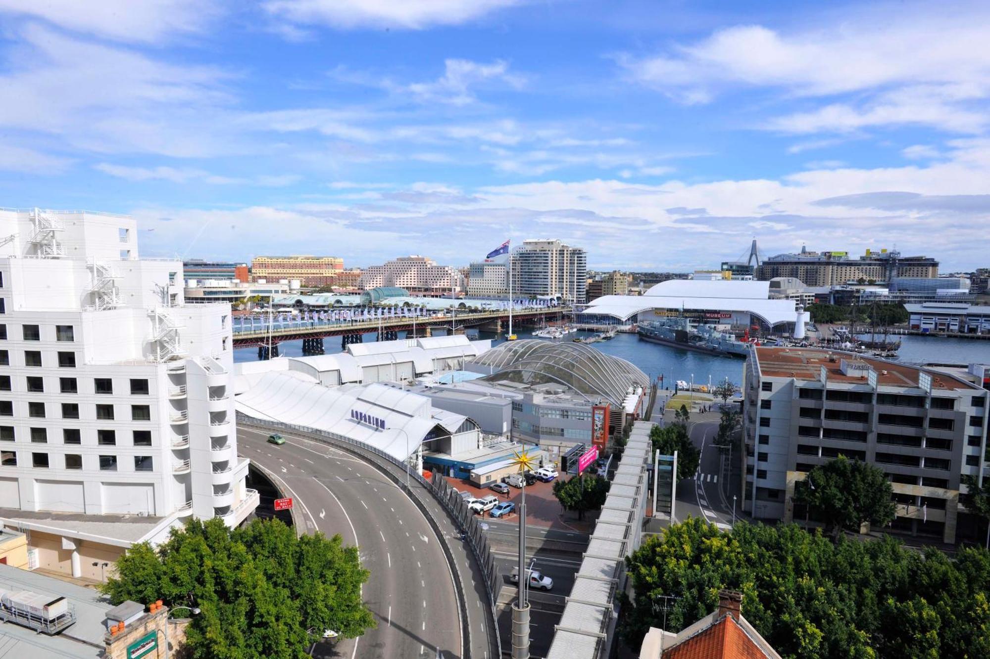 Metro Apartments On Darling Harbour Sydney Exterior foto